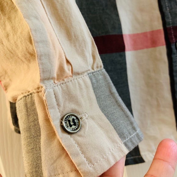 Burberry - Picture 2 of 5